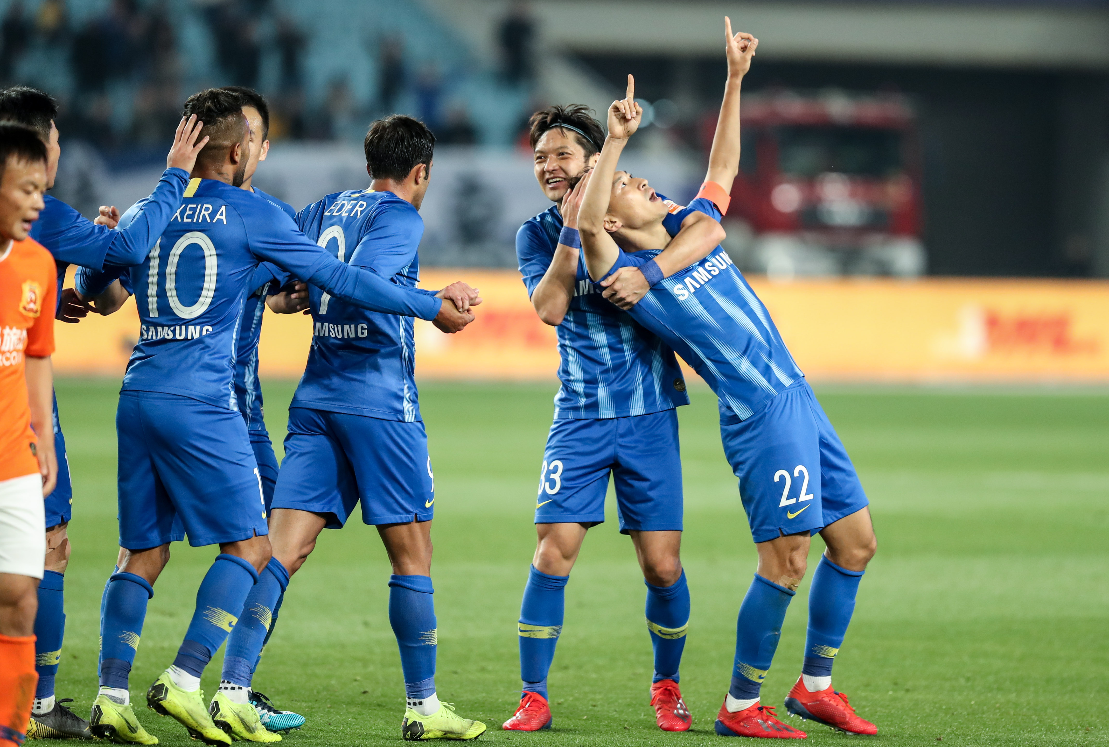 “胜率是100%！”——与 makazze 的独家采访；谈及为IEM科隆做准备、他的职业生涯以及适应NAVI的主力阵容