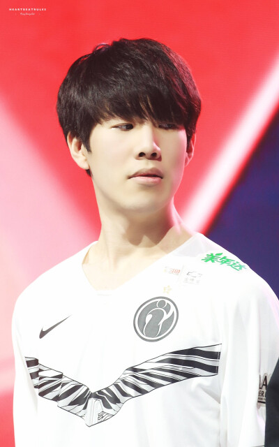 实力超群，DK六战全胜，成第四支S赛全胜出线队伍