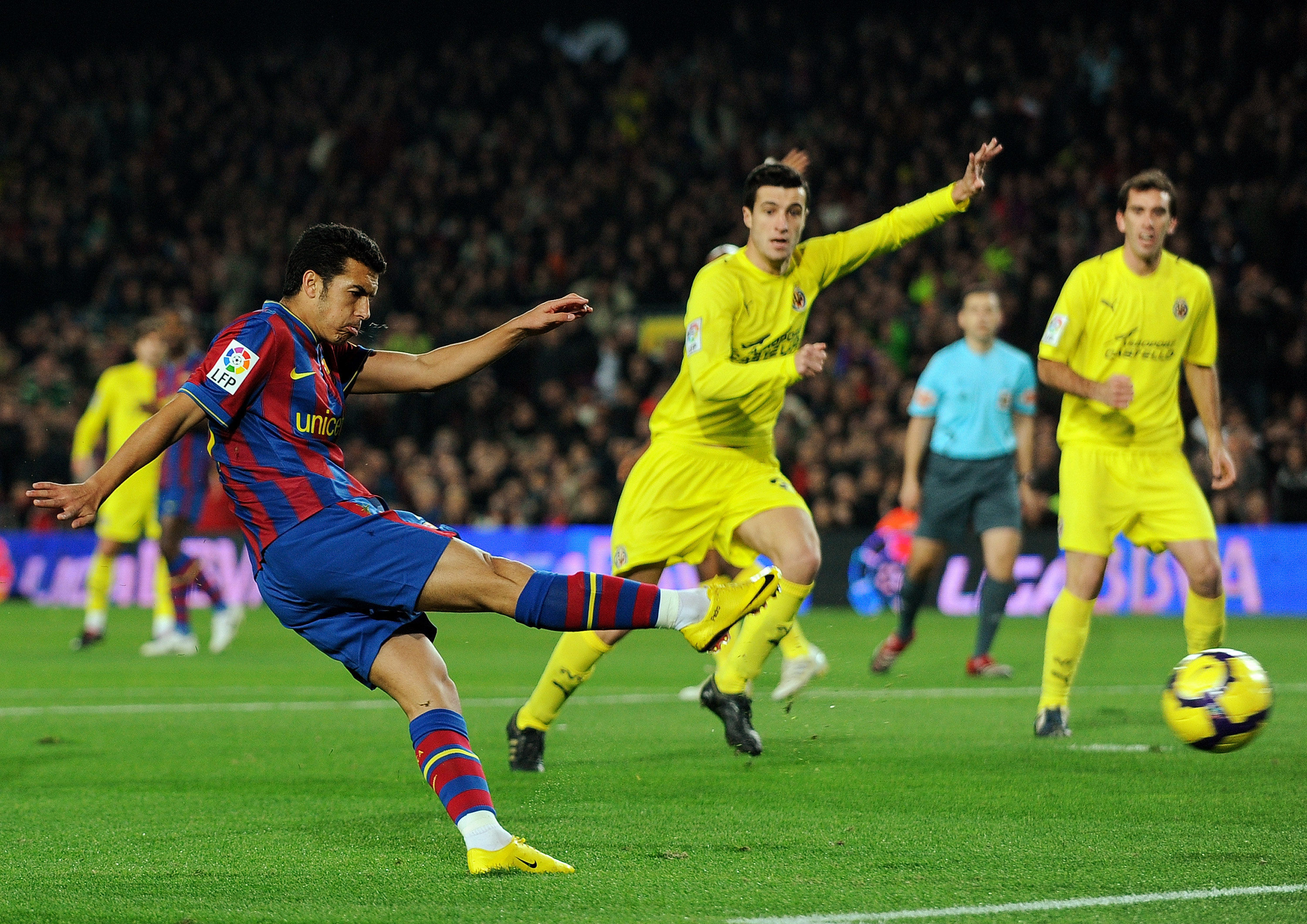 iG下路Ahn分享外滩游客照：上海~三年前梦开始的地方！