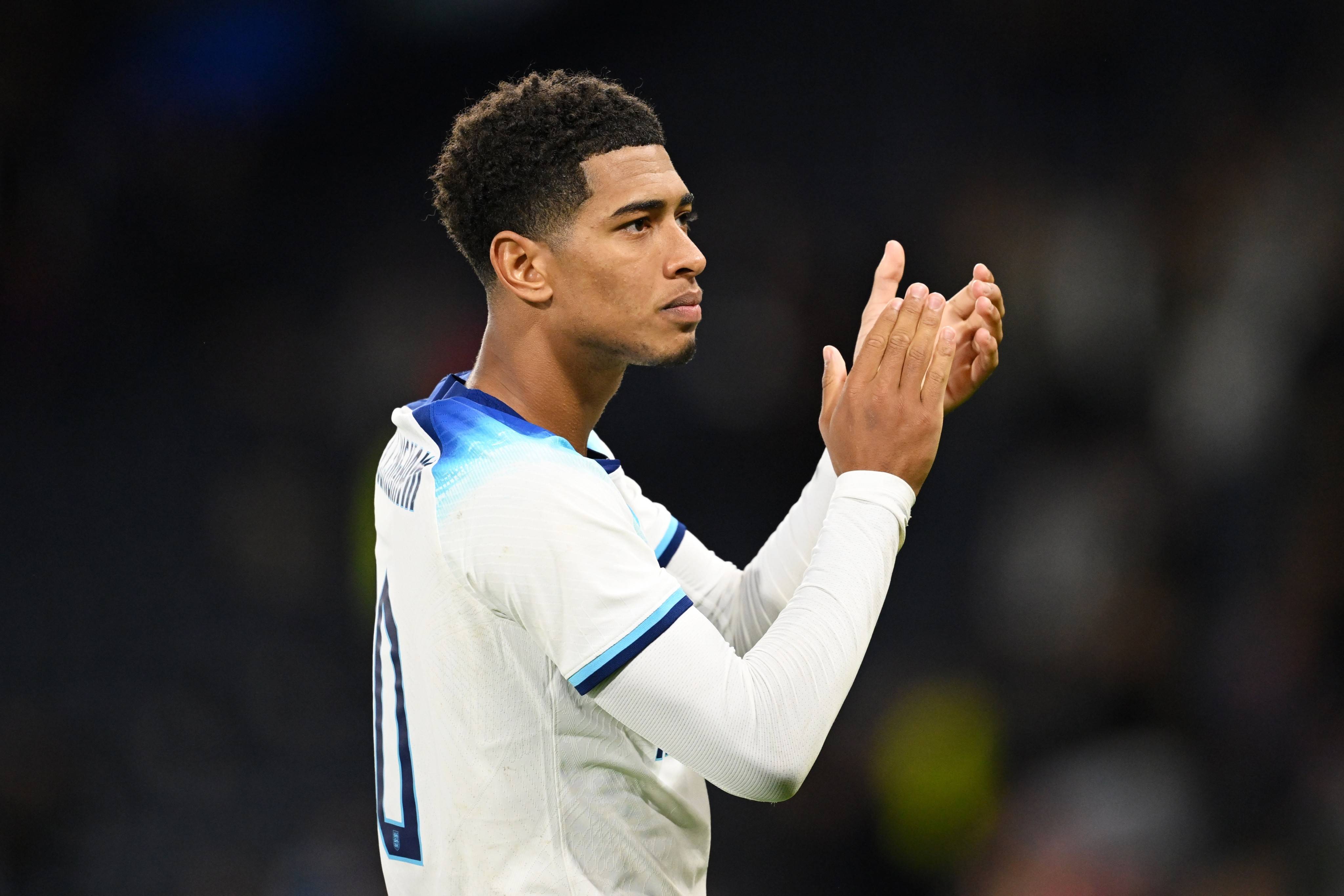 Wolves Esports 在 Omega 组中意外地取得了领先，而 XLG 在 VCT 2025： 中国第一阶段中获得了首场胜利。