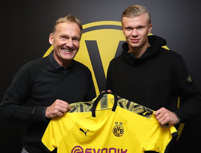 FPX发布赛前海报：决战德玛西亚之巅